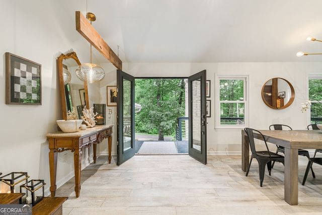 118 Glenell Drive, Woodstock, GA 30189