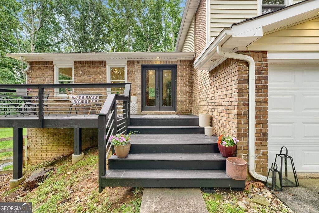 118 Glenell Drive, Woodstock, GA 30189