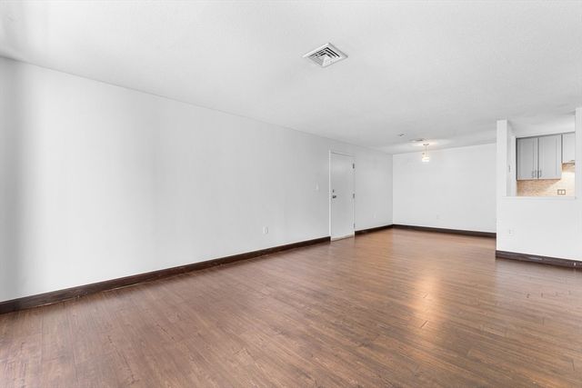 15 Bower Rd B2, Quincy, MA 02169