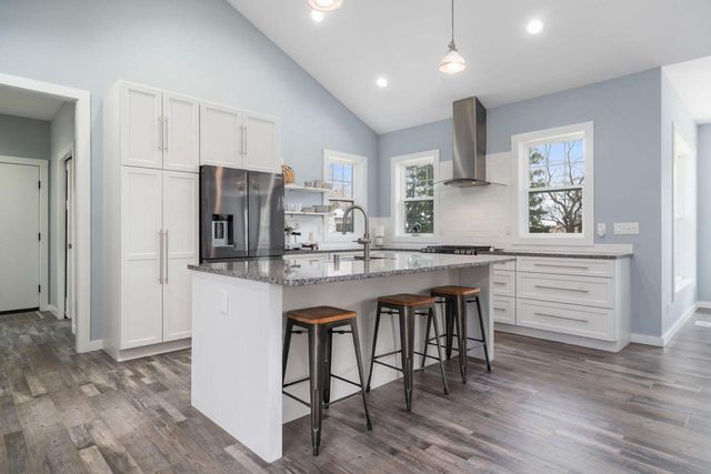 8610 Lakeshore DRIVE, Pleasant Prairie, WI 53158