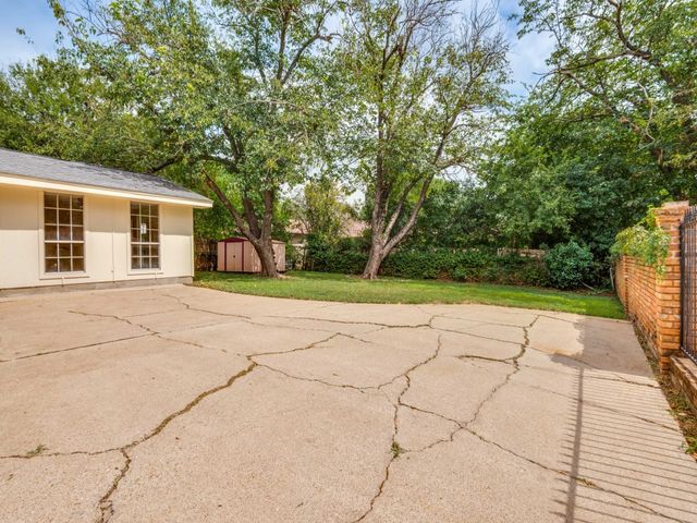 526 E Center Street, Duncanville, TX 75116