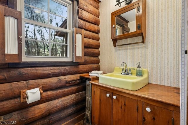71 Hainesburg River Rd, Knowlton Twp., NJ 07832