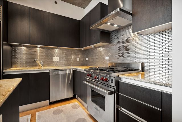 600 N FAIRBANKS Court 2902, Chicago, IL 60611