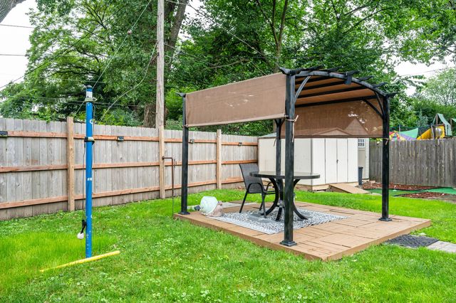 412 N Ridgeland Avenue, Elmhurst, IL 60126