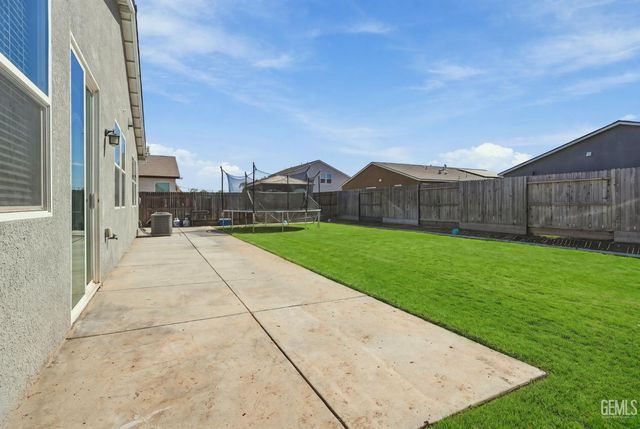 6001 Cardano Avenue, Bakersfield, CA 93313