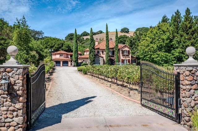 5371 Stonehurst Drive, Martinez, CA 94553