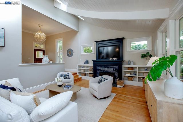 1003 Morton St, Alameda, CA 94501