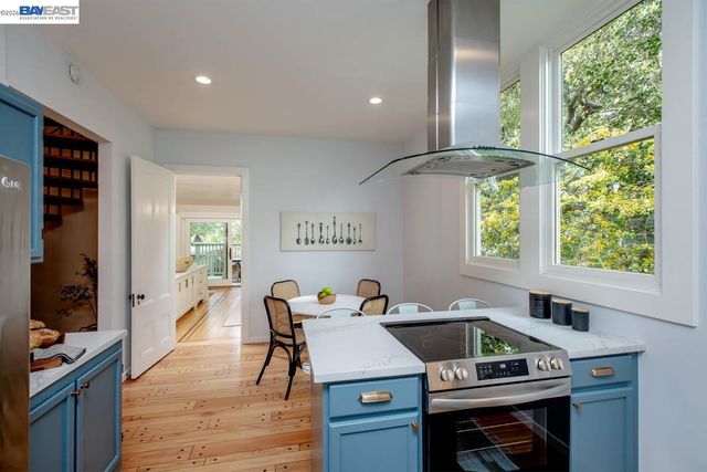 1003 Morton St, Alameda, CA 94501