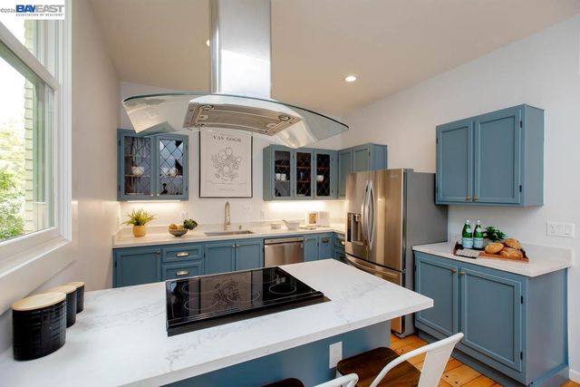 1003 Morton St, Alameda, CA 94501