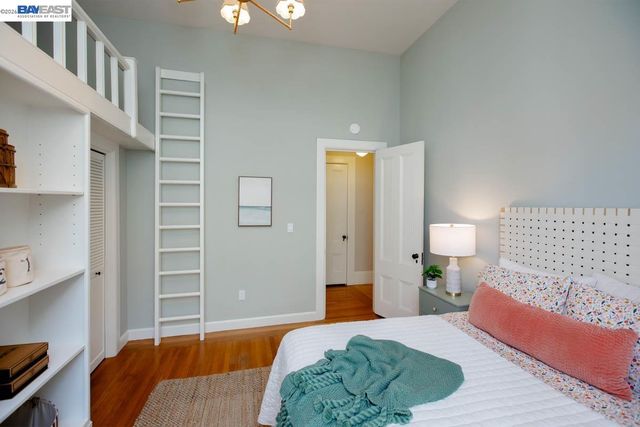 1003 Morton St, Alameda, CA 94501