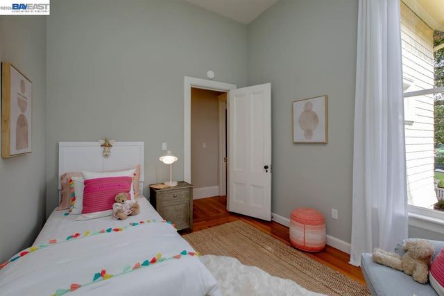 1003 Morton St, Alameda, CA 94501