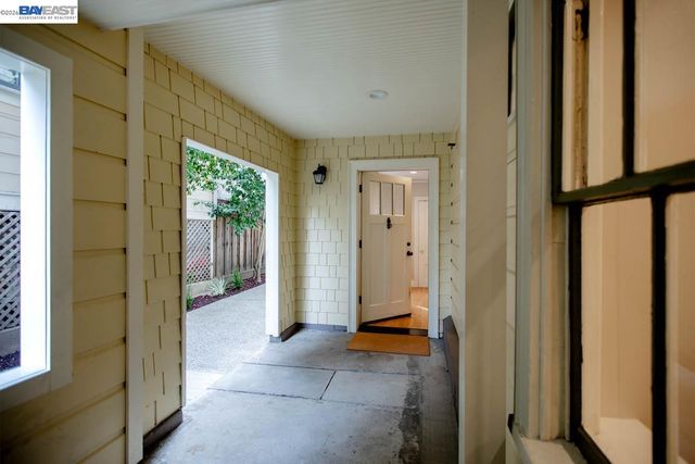 1003 Morton St, Alameda, CA 94501