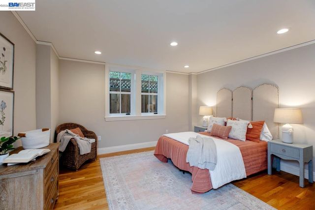 1003 Morton St, Alameda, CA 94501