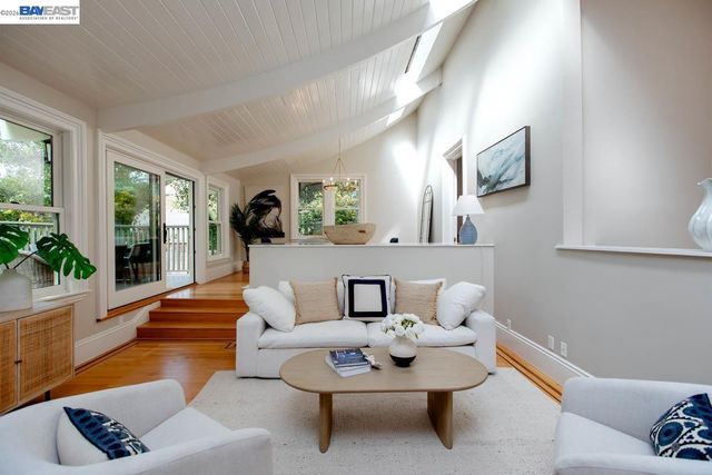 1003 Morton St, Alameda, CA 94501