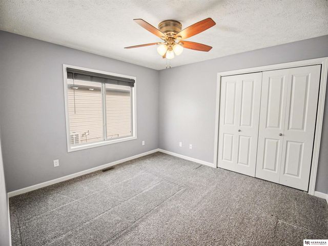 1224 N 100th Street, Lincoln, NE 68527