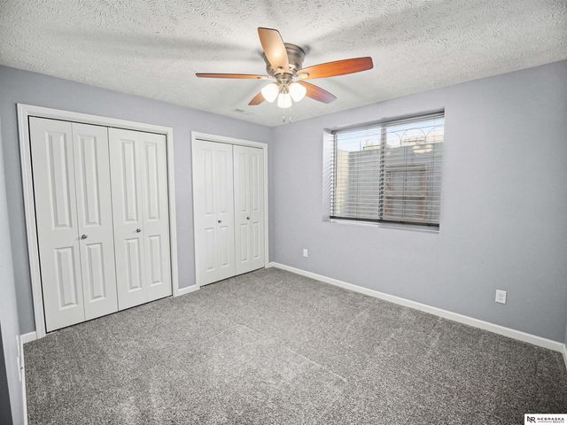 1224 N 100th Street, Lincoln, NE 68527