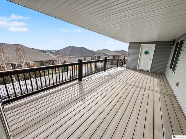 1224 N 100th Street, Lincoln, NE 68527