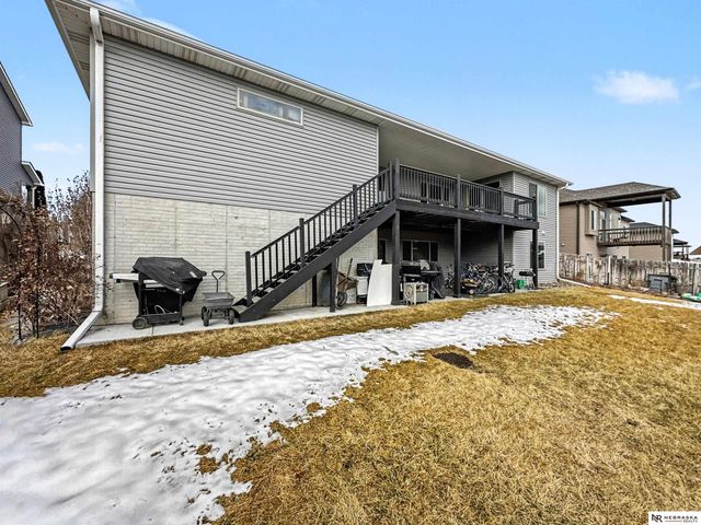 1224 N 100th Street, Lincoln, NE 68527