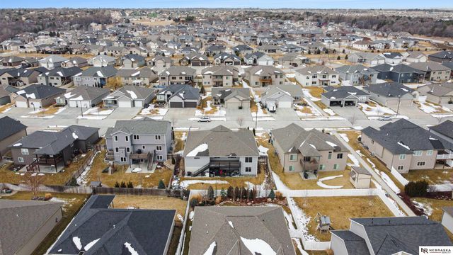 1224 N 100th Street, Lincoln, NE 68527