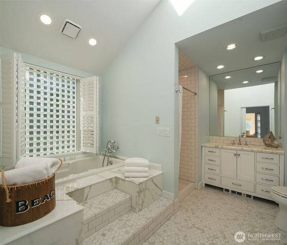6731 E State Route 106, Union, WA 98592