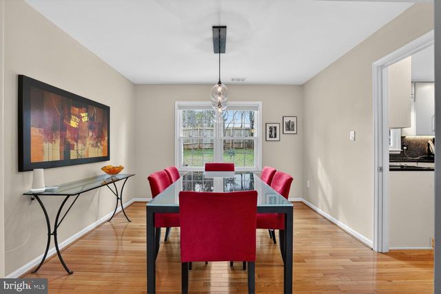 1354 SHALLOW FORD RD, Herndon, VA 20170