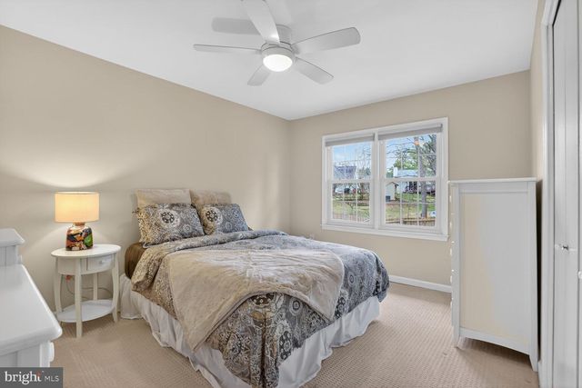 1354 SHALLOW FORD RD, Herndon, VA 20170