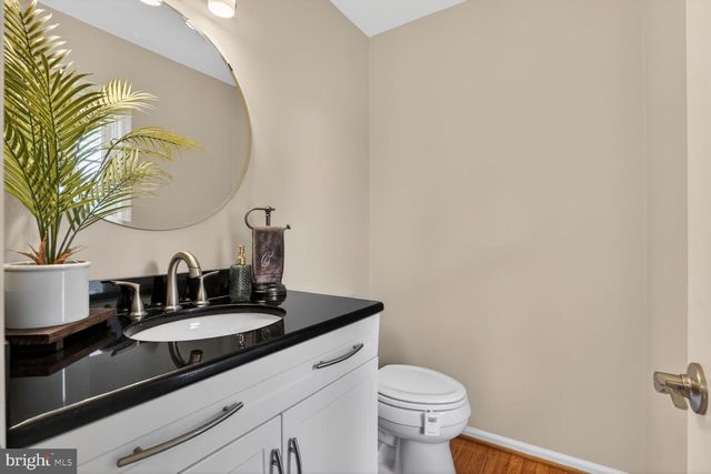 1354 SHALLOW FORD RD, Herndon, VA 20170