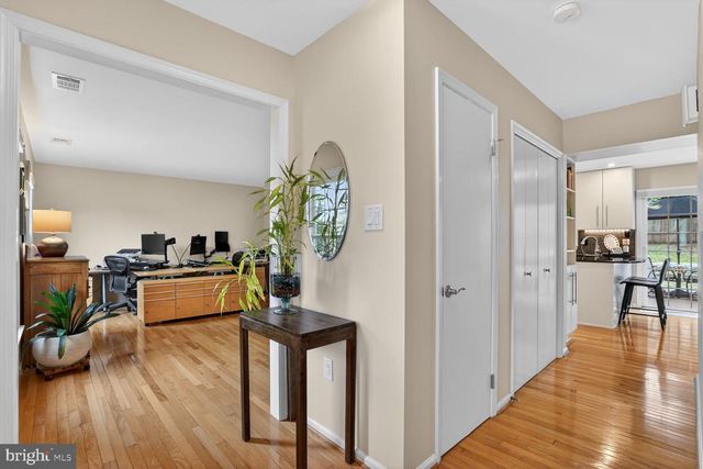 1354 SHALLOW FORD RD, Herndon, VA 20170