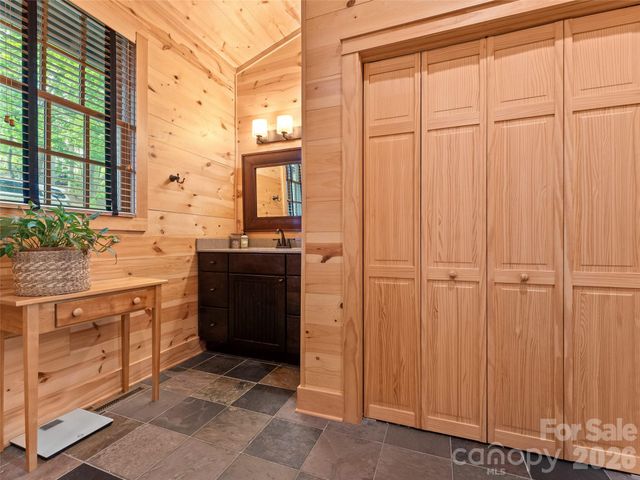 350 Laurel Mountain Trail, Saluda, NC 28773