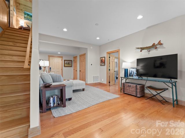 350 Laurel Mountain Trail, Saluda, NC 28773