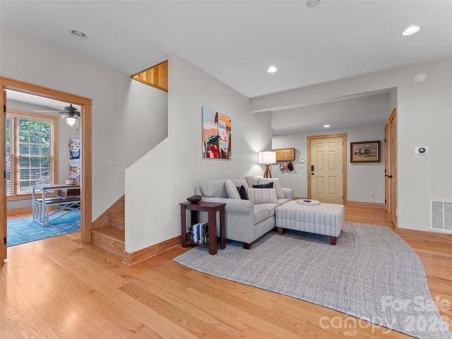 350 Laurel Mountain Trail, Saluda, NC 28773