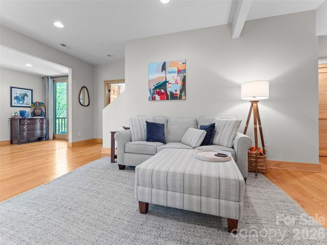 350 Laurel Mountain Trail, Saluda, NC 28773