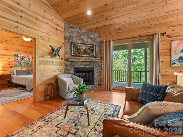 350 Laurel Mountain Trail, Saluda, NC 28773