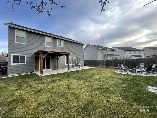 5265 N Diamond Creek Ave, Meridian, ID 83646