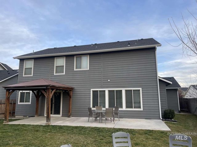 5265 N Diamond Creek Ave, Meridian, ID 83646