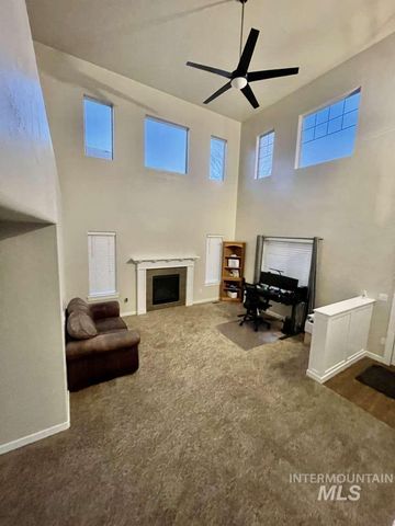 5265 N Diamond Creek Ave, Meridian, ID 83646