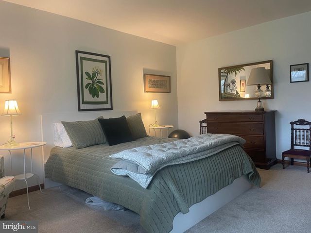 2213 JONES LN, Wilmington, DE 19810