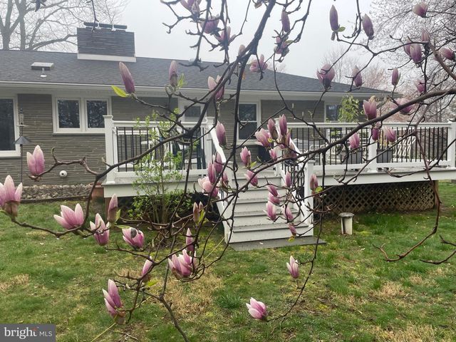 2213 JONES LN, Wilmington, DE 19810