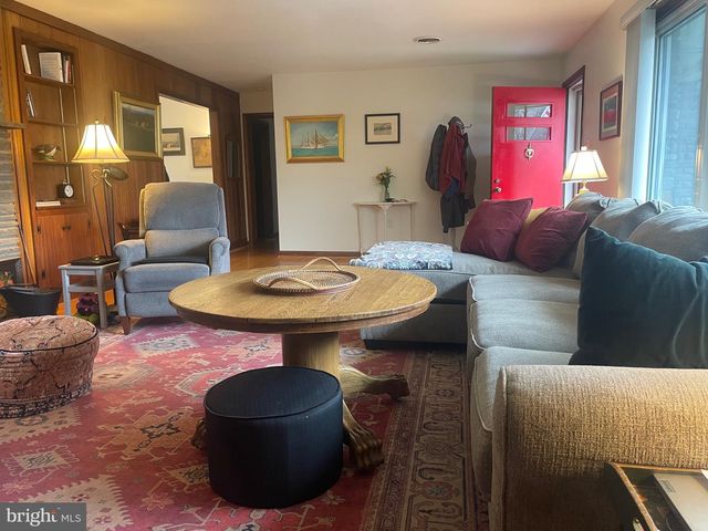 2213 JONES LN, Wilmington, DE 19810