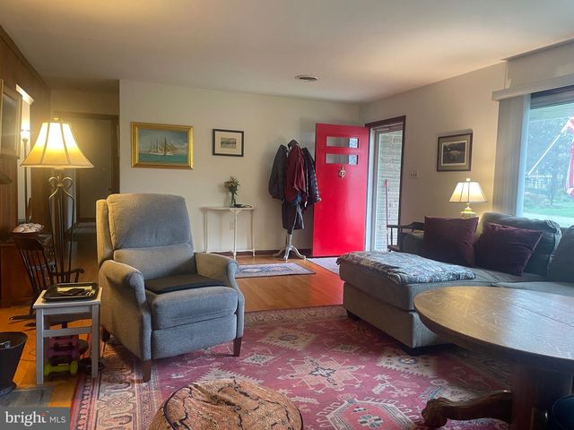 2213 JONES LN, Wilmington, DE 19810