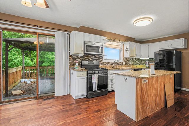 16734 Rynearson Road, Buchanan, MI 49107