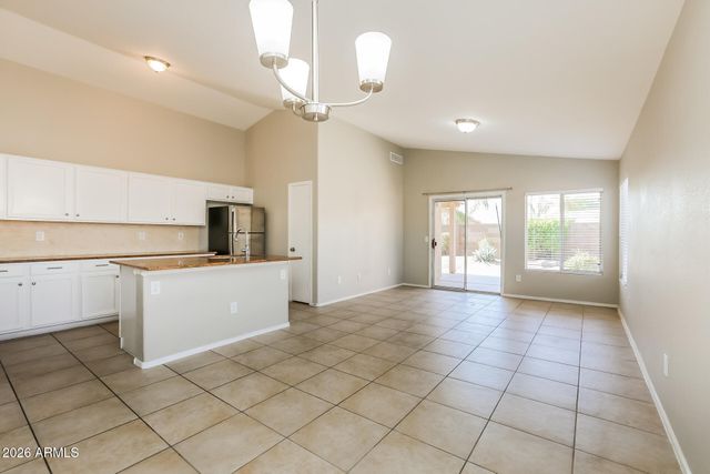 9329 W BERYL Avenue, Peoria, AZ 85345