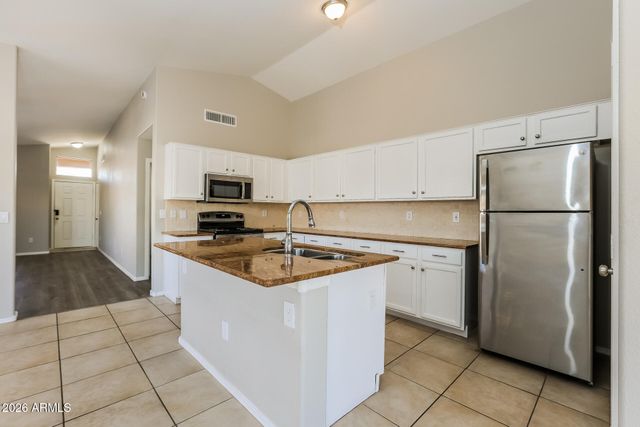 9329 W BERYL Avenue, Peoria, AZ 85345