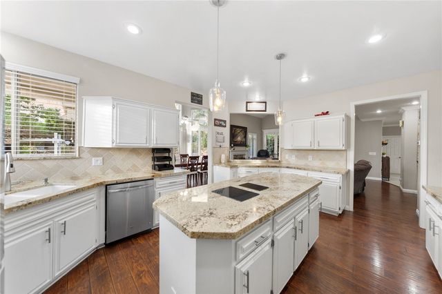 30161 Buck Tail, Canyon Lake, CA 92587