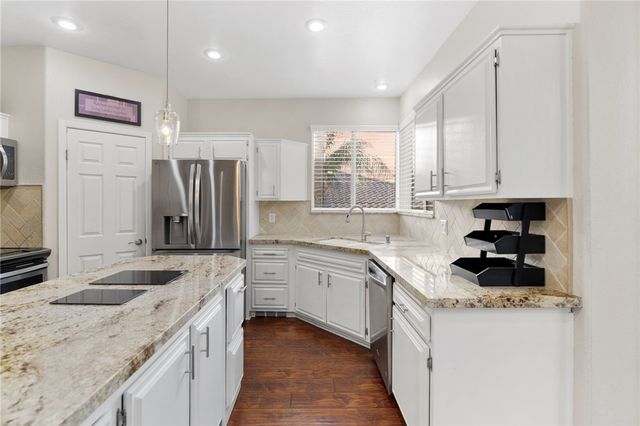 30161 Buck Tail, Canyon Lake, CA 92587