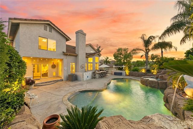 30161 Buck Tail, Canyon Lake, CA 92587