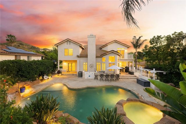 30161 Buck Tail, Canyon Lake, CA 92587