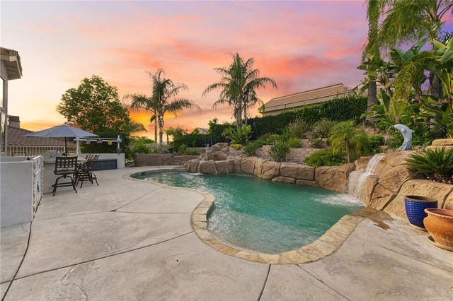 30161 Buck Tail, Canyon Lake, CA 92587