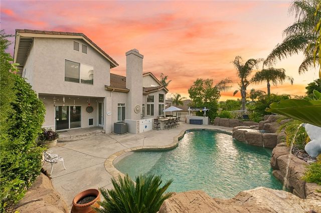 30161 Buck Tail, Canyon Lake, CA 92587