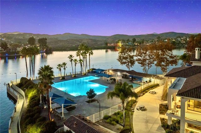 30161 Buck Tail, Canyon Lake, CA 92587